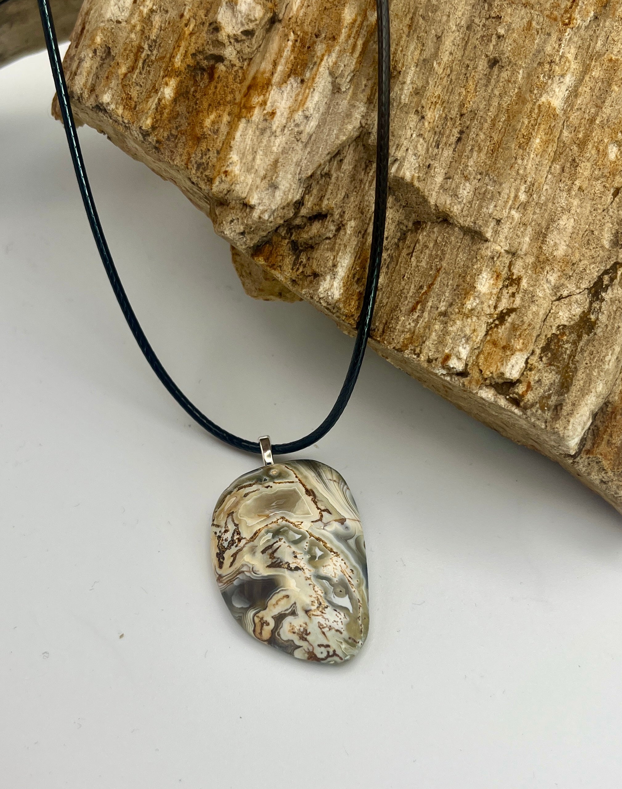 Jelly Belly Agate Pendant