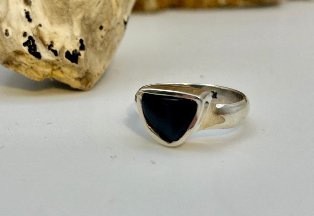 Tiger Tears Spinel Gemstone Ring