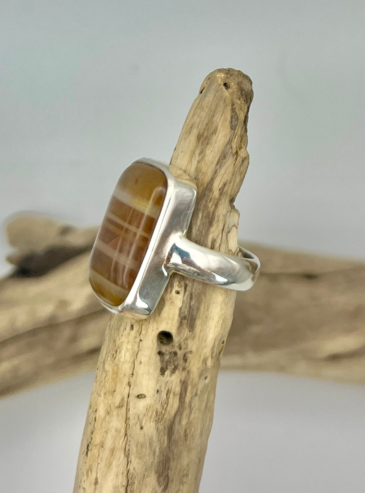 Honey Lane Waterline Agate Ring