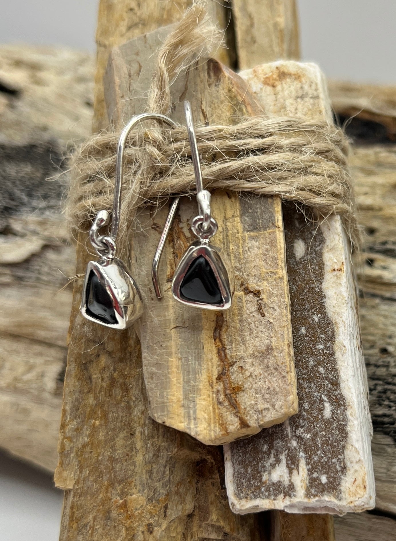 Tiger Tears Spinel      Gemstone Detached Earrings