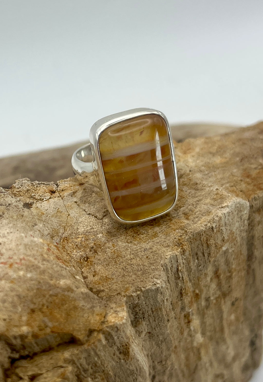 Honey Lane Waterline Agate Ring