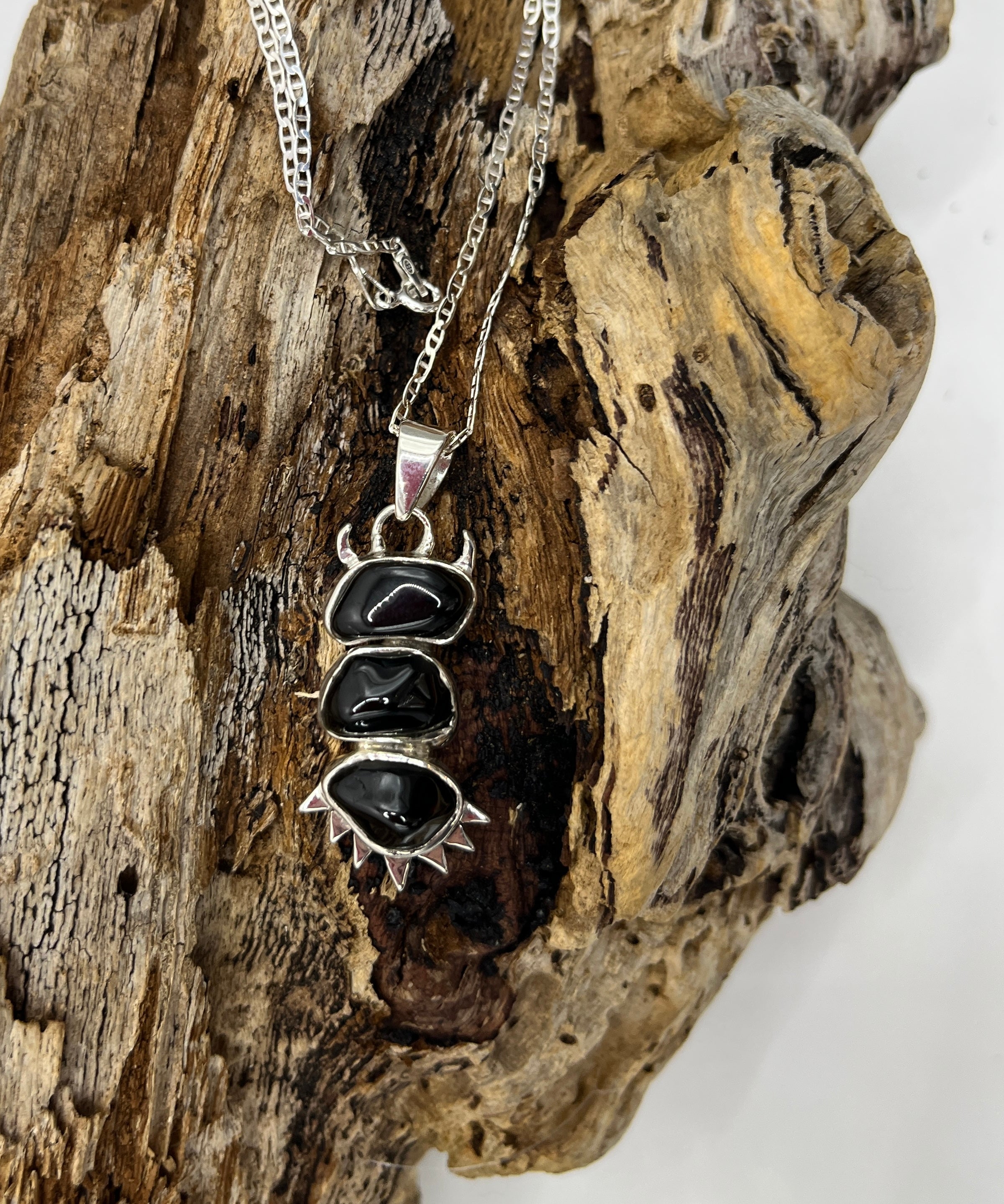 Spinel Prickles Three Stone Necklace