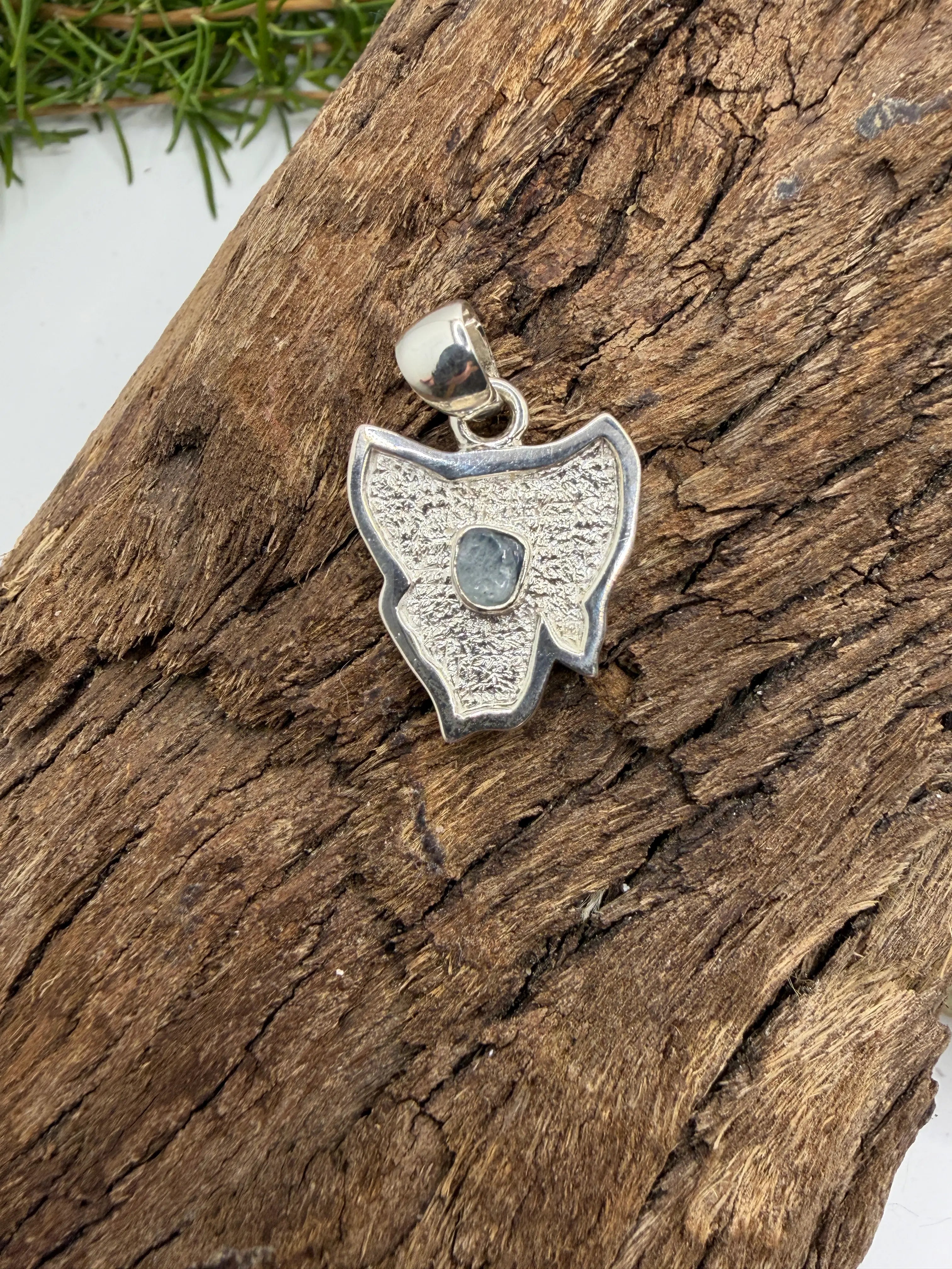Blue Sapphire Bomb "Tasmania" Silver Pendant